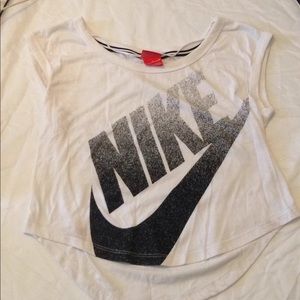 Nike Crop Top